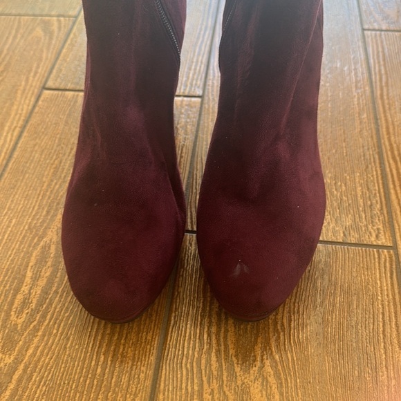 Dark Plum Nine West suede booties - Picture 2 of 8